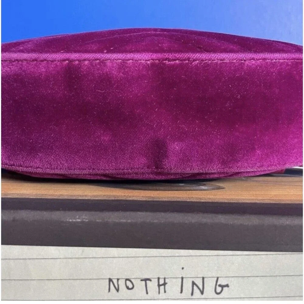 GUCCI G5 PURPLE MARMONT VELVET BELT BAG - Picture 6 of 6